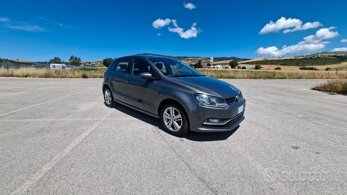 Usata VW Polo Comfortline 75 CV (55 kW) 2015 Grigio Berlina