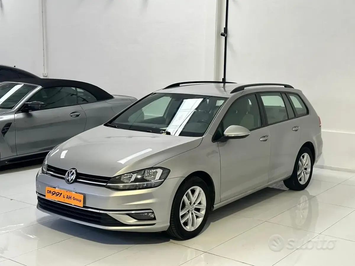 Usata VW Golf VII Highline 116 CV (85 kW) 2018 Grigio Station wagon