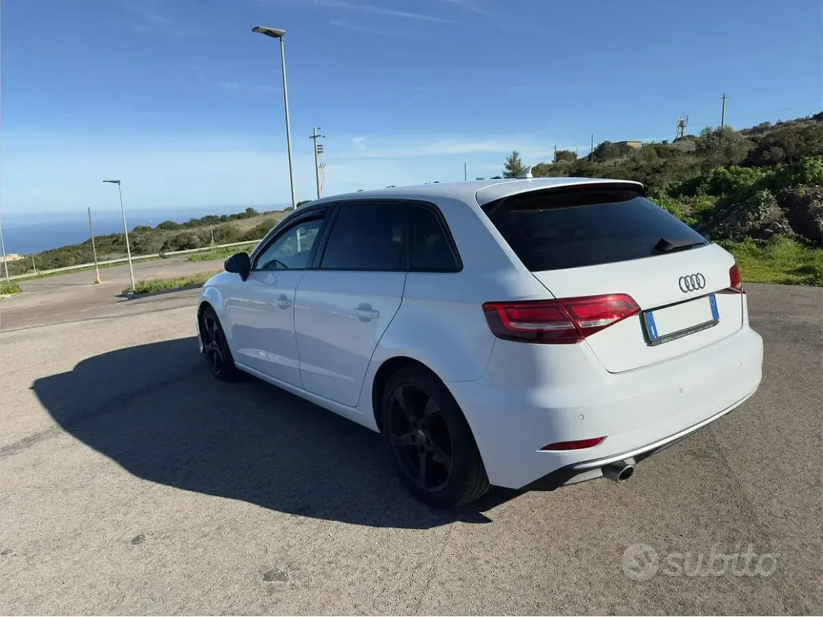 Usata Audi A3 116 CV (85 kW) 2017 Berlina