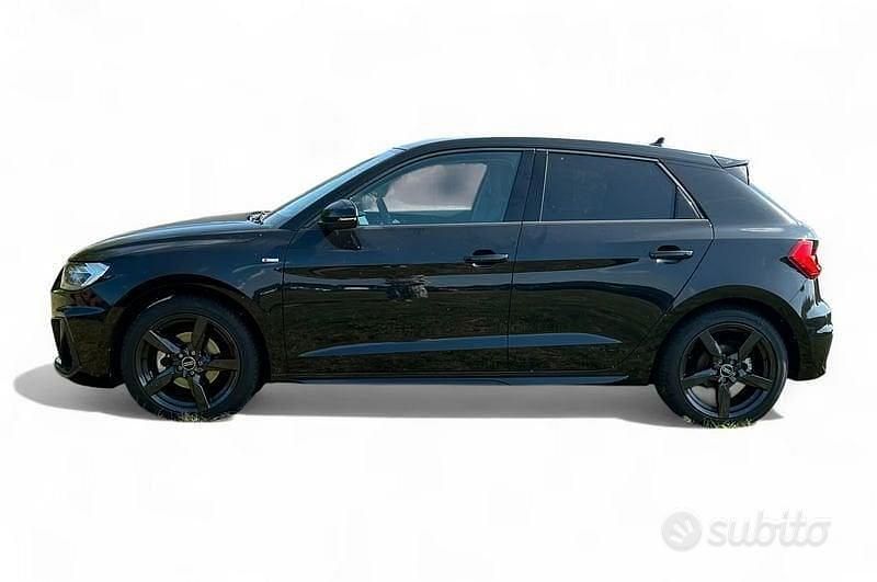 Usata Audi A1 Ambiente 116 CV (85 kW) 2024 Nero Berlina