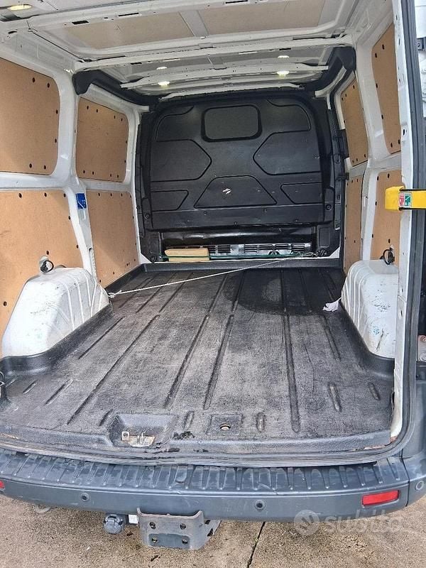 Usata Ford Transit Custom 125 CV (91 kW) 2016 Berlina