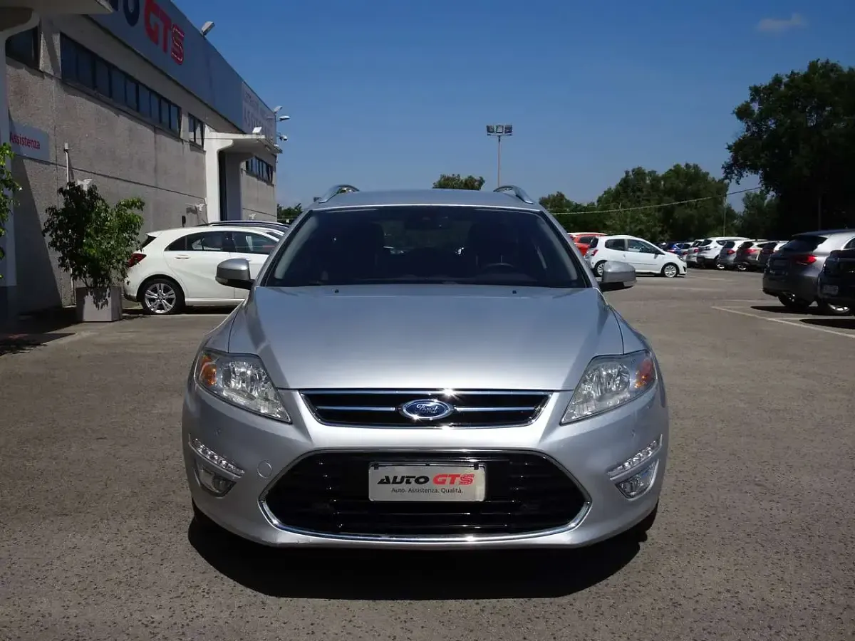 Usata Ford Mondeo Titanium 200 CV (147 kW) 2011 Argento Station wagon