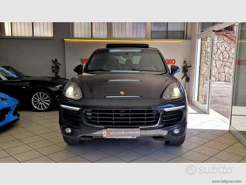 Usata Porsche Cayenne Platinum Edition 250 CV (183 kW) 2017 Nero SUV