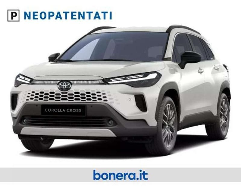Nuova Toyota Corolla Cross Premium 179 CV (131 kW) 2026 Platinum pearl white SUV