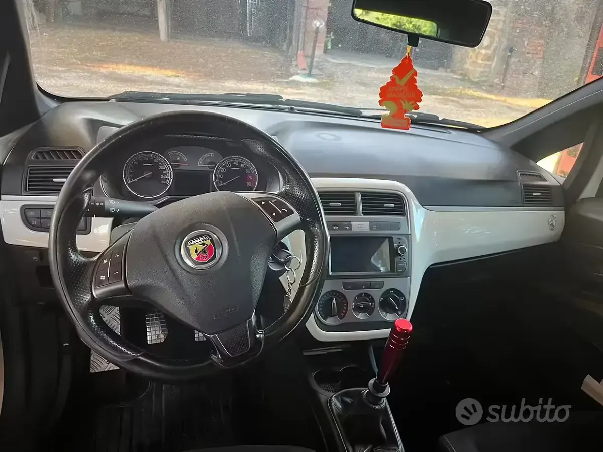 Usata Abarth Punto 155 CV (114 kW) 2009 Utilitaria