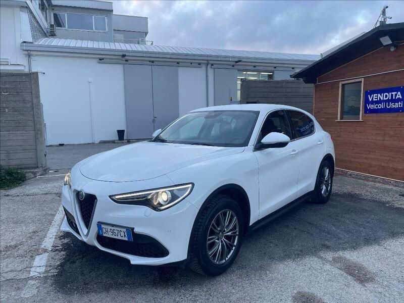 Usata 2021 Alfa Romeo Stelvio Business SUV | 27.500 € (Super prezzo) - Immagine 1/4