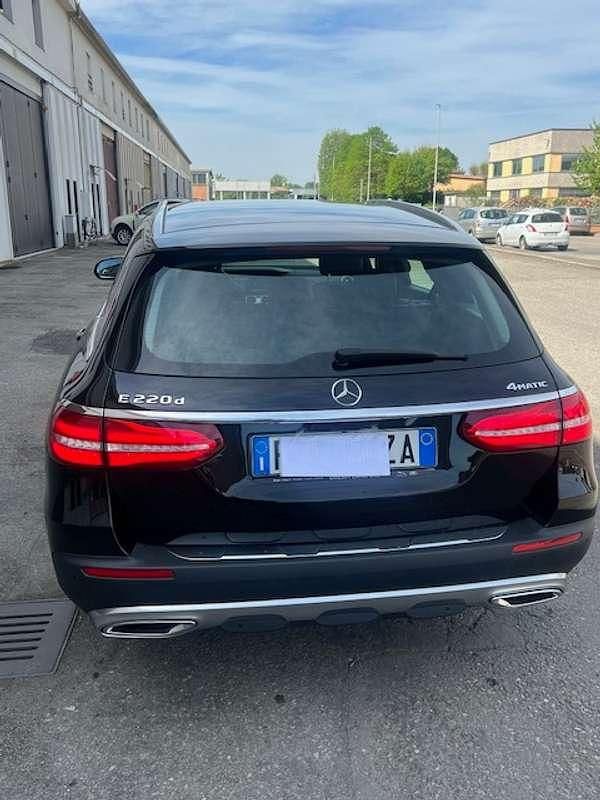 Usata Mercedes E220 All-Terrain Business 194 CV (142 kW) 2020 Nero Station wagon