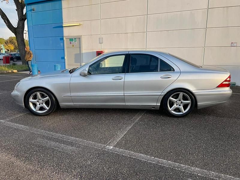 Usata Mercedes S320 217 CV (159 kW) 2001 Grigio Berlina