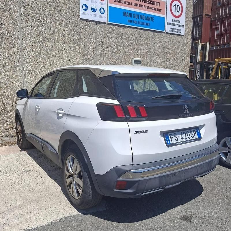 Usata Peugeot 3008 131 CV (96 kW) 2018 Bianco SUV