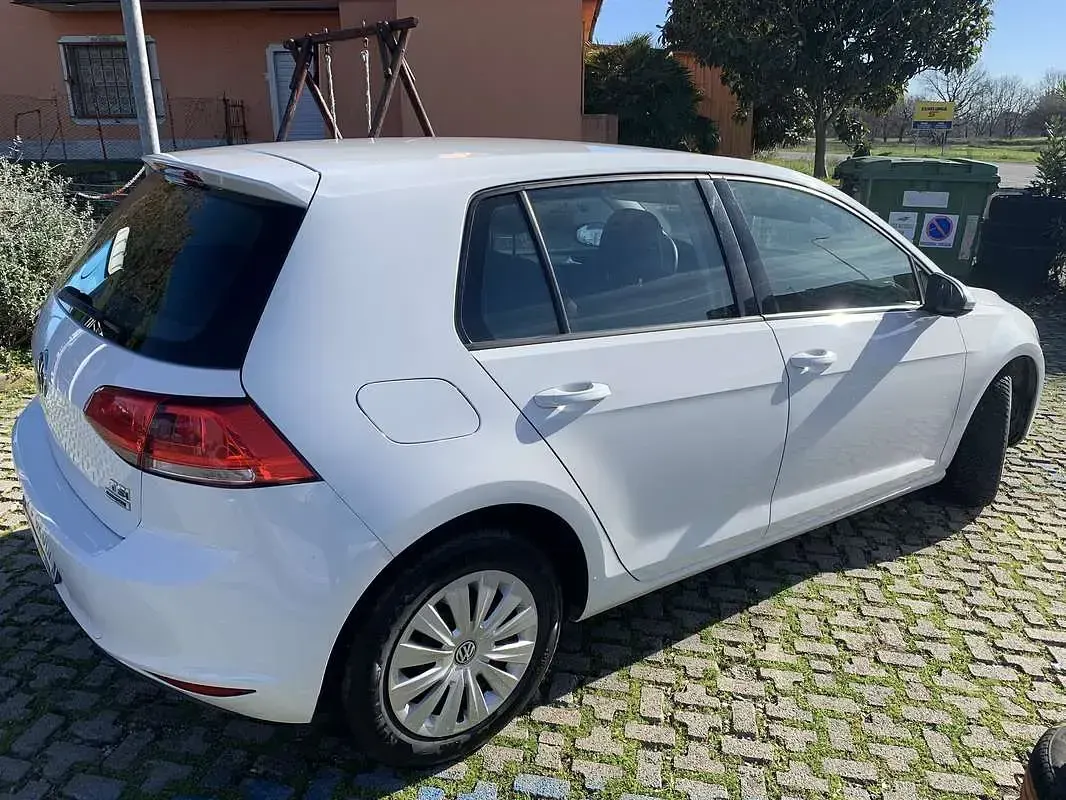Usata VW Golf VII Trendline 86 CV (63 kW) 2016 Bianco Berlina