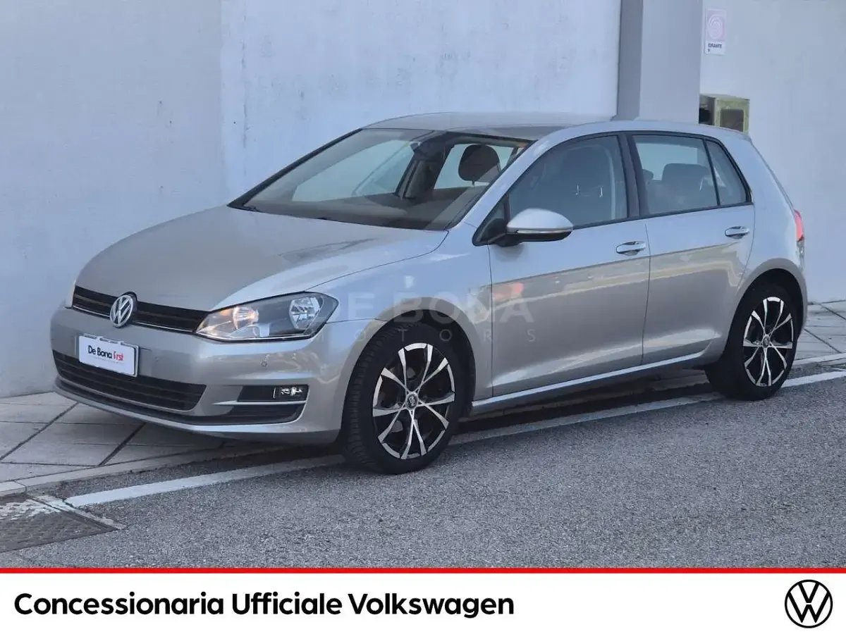 Usata VW Golf VII Trendline 86 CV (63 kW) 2015 Utilitaria