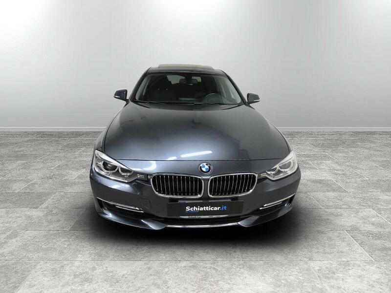 Usato 2013 BMW 330 3.0 Diesel 258 CV (15.700 €)