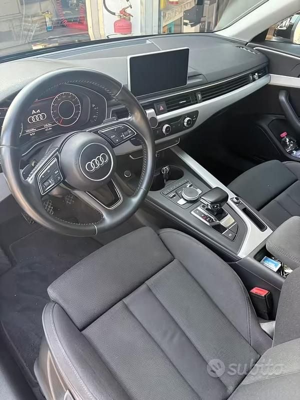 Usata Audi A4 150 CV (110 kW) 2017 Nero Station wagon
