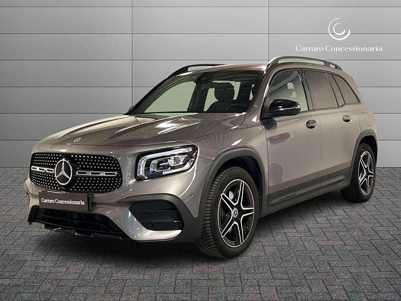 Usata Mercedes GLB180 Premium 116 CV (85 kW) 2022 Grigio montagna SUV