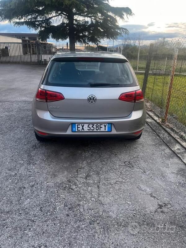 Usata VW Golf VII Comfortline 110 CV (80 kW) 2014 Grigio Berlina