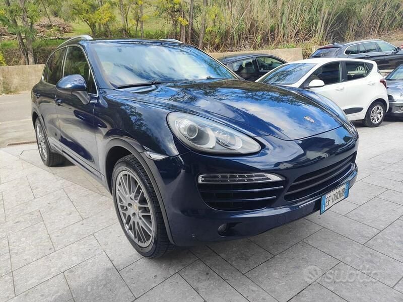 Blu/azzurro Usata 2011 Porsche Cayenne SUV | 15.950 € (Buon prezzo) - Immagine 1/4