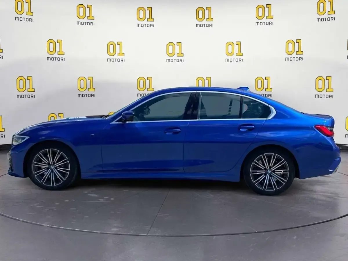 Usata BMW 330 M Sport 258 CV (189 kW) 2019 Blu/azzurro Berlina