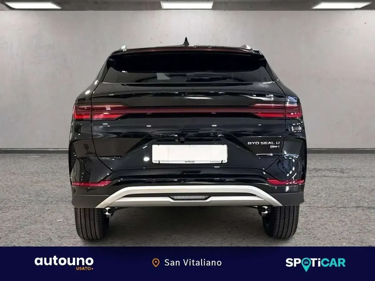 Usata BYD Seal U Boost 98 CV (72 kW) 2025 Delan black SUV