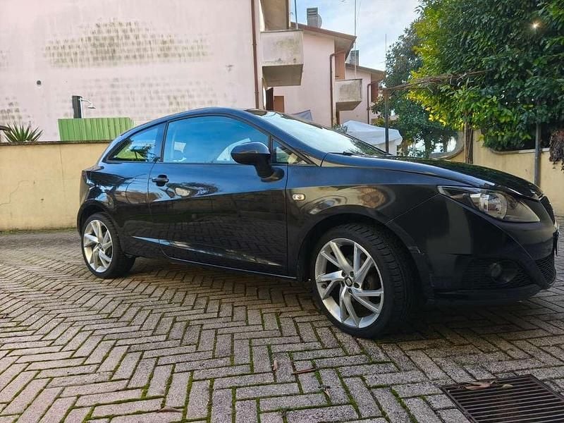 Usata Seat Ibiza 69 CV (50 kW) 2010 Nero Berlina