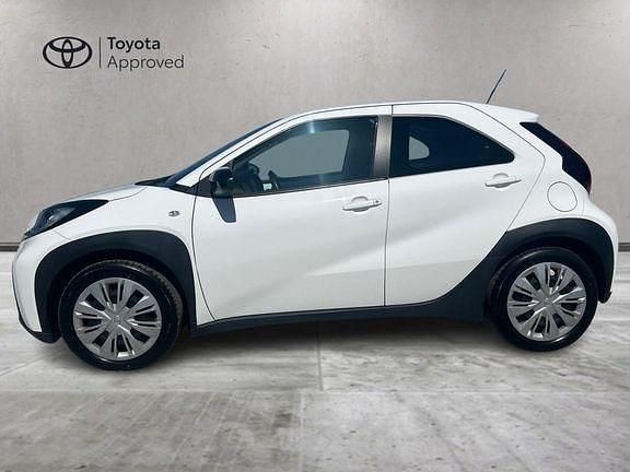 Begagnad Toyota Aygo X Active 72 HK (52 kW) 2022 Vit SUV