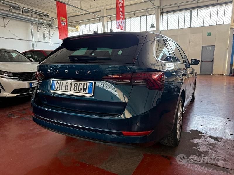 Usata Skoda Octavia Style 150 CV (110 kW) 2021 Blu Station wagon