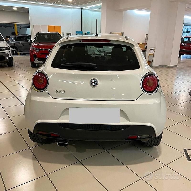 Usata Alfa Romeo MiTo Distinctive 95 CV (69 kW) 2010 Bianco Utilitaria