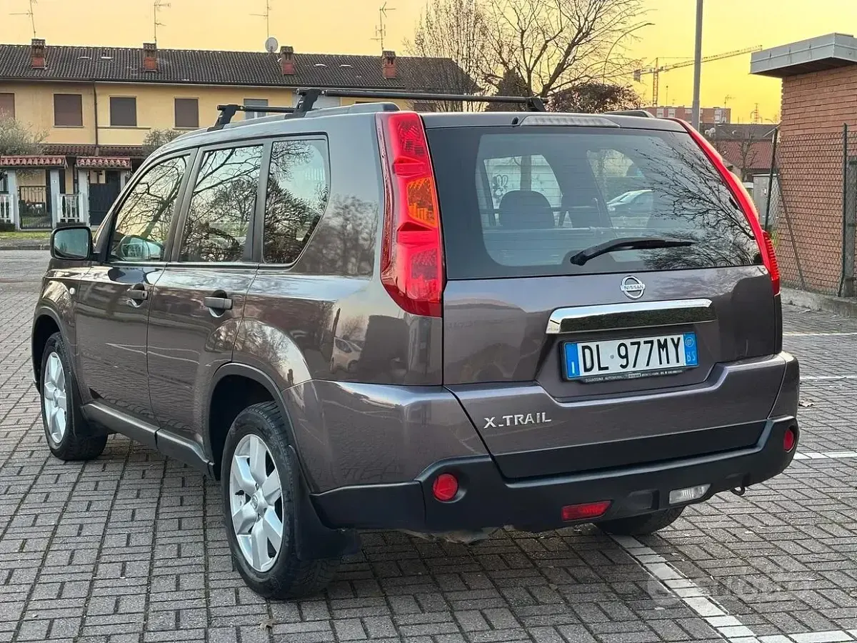 Usata Nissan X-Trail 150 CV (110 kW) 2007 Marrone SUV