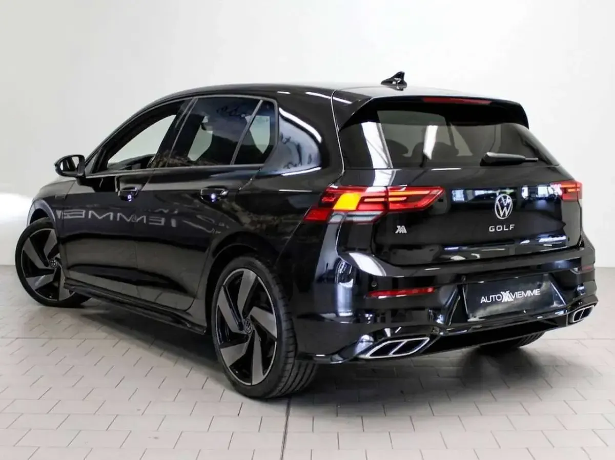 Usata VW Golf VII R-line 150 CV (110 kW) 2021 Nero Utilitaria