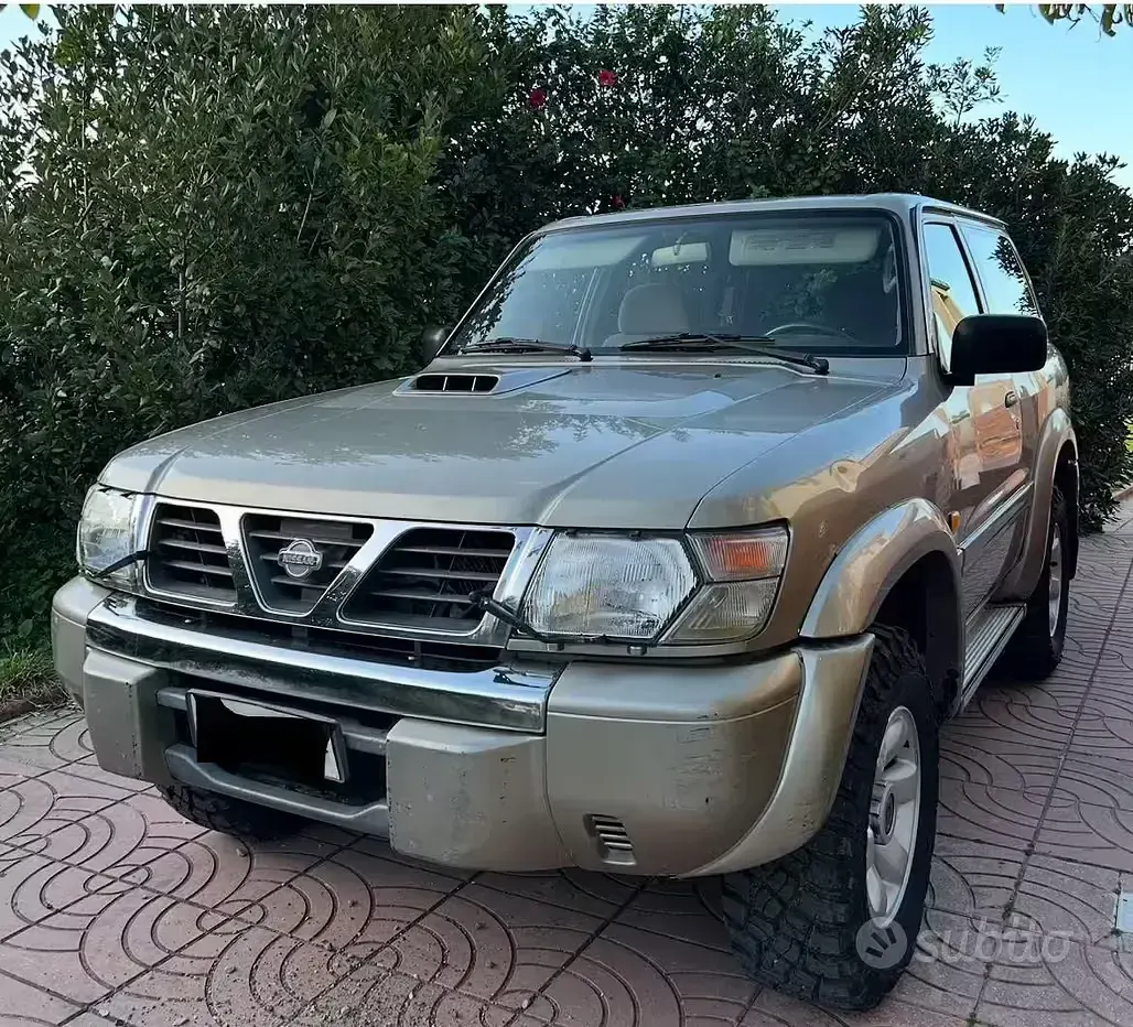 Usata Nissan Patrol 158 CV (116 kW) 2000 Marrone SUV