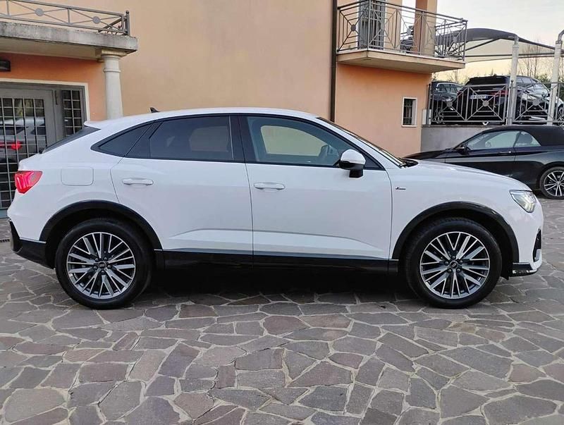 Usata Audi Q3 Ambiente 150 CV (110 kW) 2023 Bianco SUV