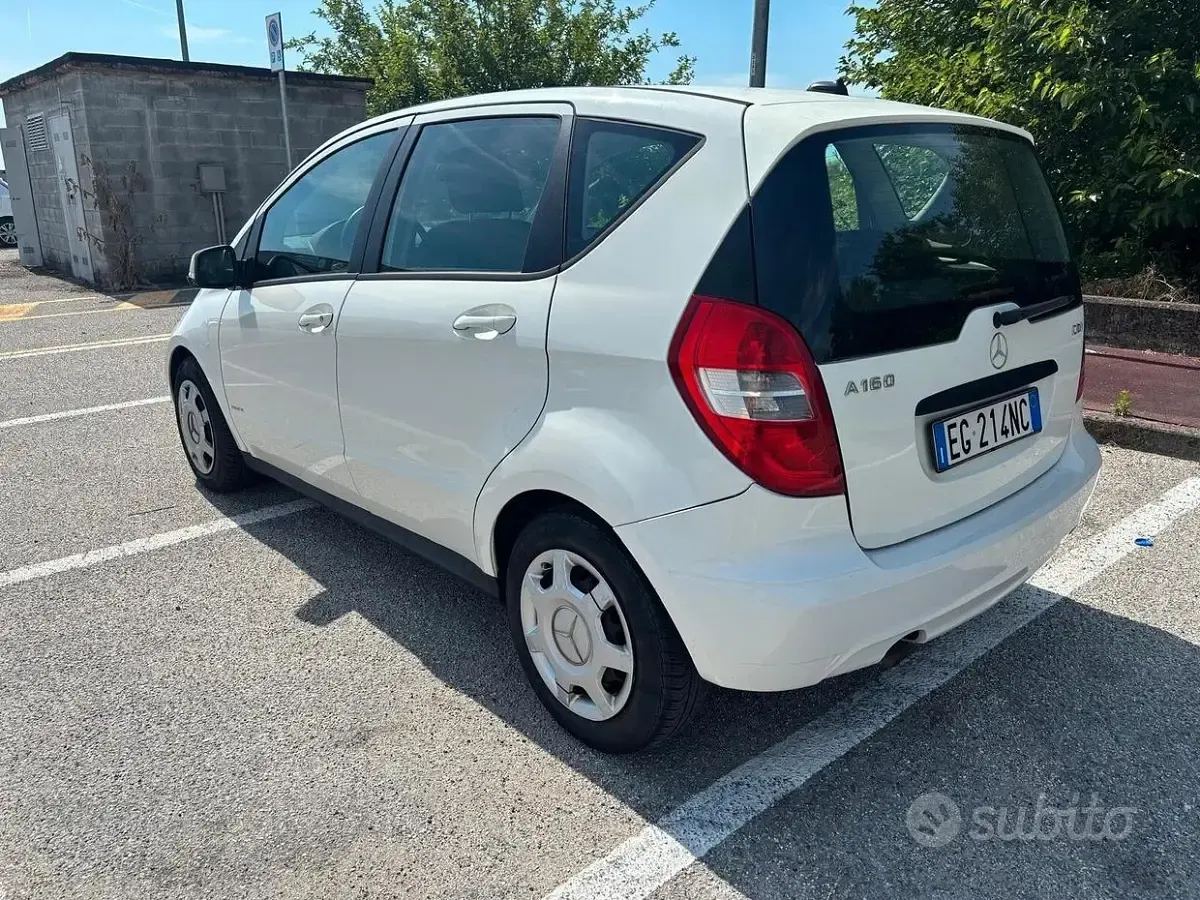 Usata Mercedes A160 Style 82 CV (60 kW) 2011 Bianco Berlina