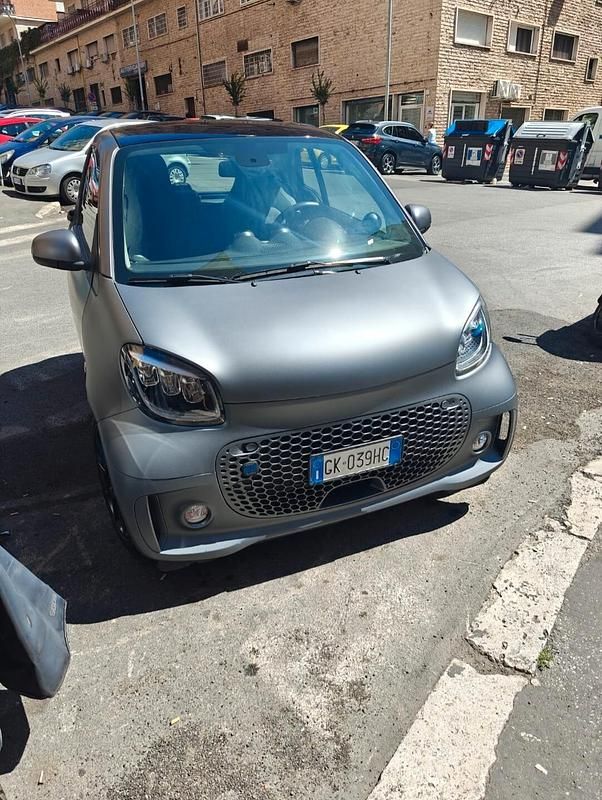 Usata Smart ForTwo Electric Drive Passion 41 kW (56 CV) 2023 Grigio Berlina