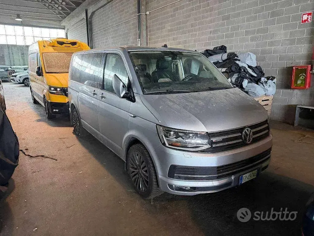 Usata VW Multivan Highline 204 CV (150 kW) 2018 Grigio Monovolume