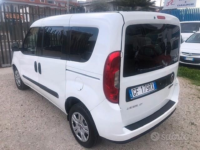 Käytetty Fiat Doblò 105 HP (77 kW) 2021 Valkoinen Tila-auto