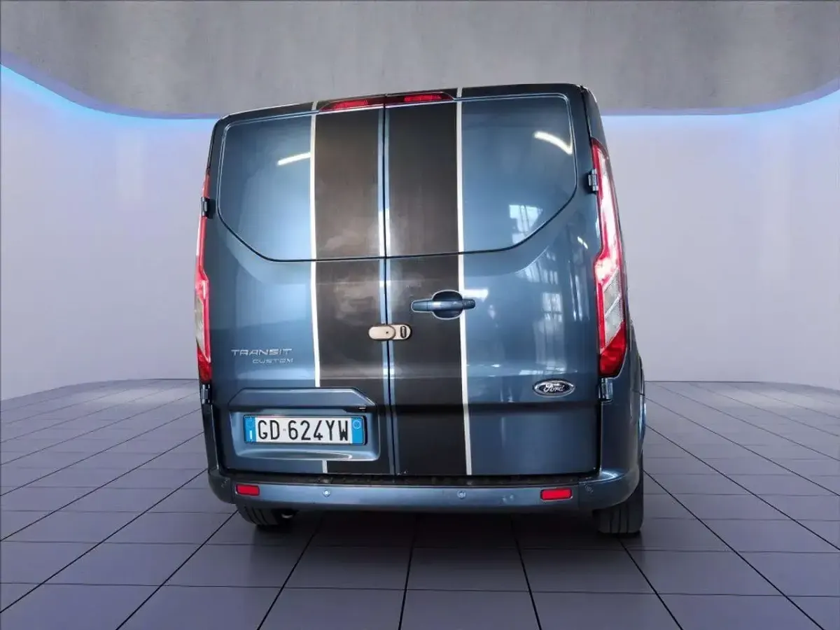 Usata Ford Transit Custom Sport 185 CV (136 kW) 2021 Azzurro metallizzato Furgone