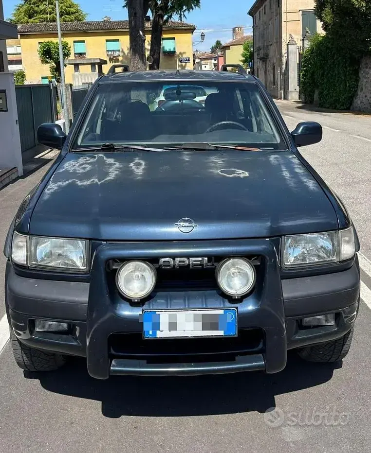 Usata Opel Frontera 115 CV (84 kW) 2000 Blu SUV