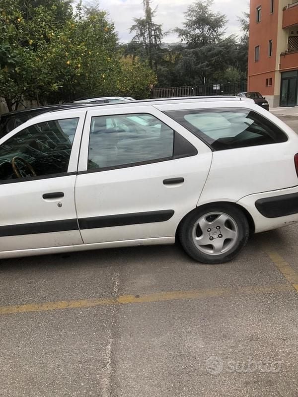 Usata Citroën Xsara 68 CV (50 kW) 2000 Bianco Station wagon