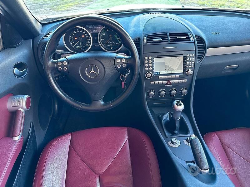 Usata Mercedes SLK200 163 CV (119 kW) 2005 Beige Cabrio