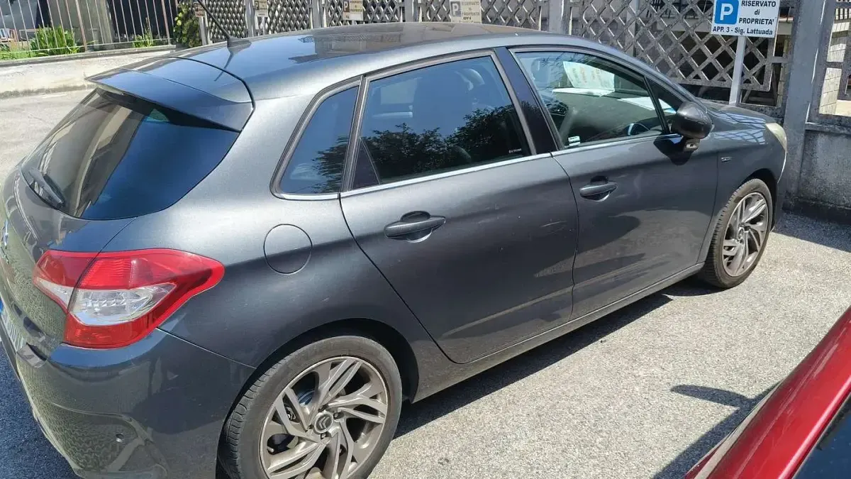 Usata Citroën C4 Exclusive 111 CV (81 kW) 2011 Berlina