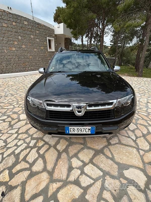 Usata Dacia Duster Lauréate 105 CV (77 kW) 2013 Nero SUV