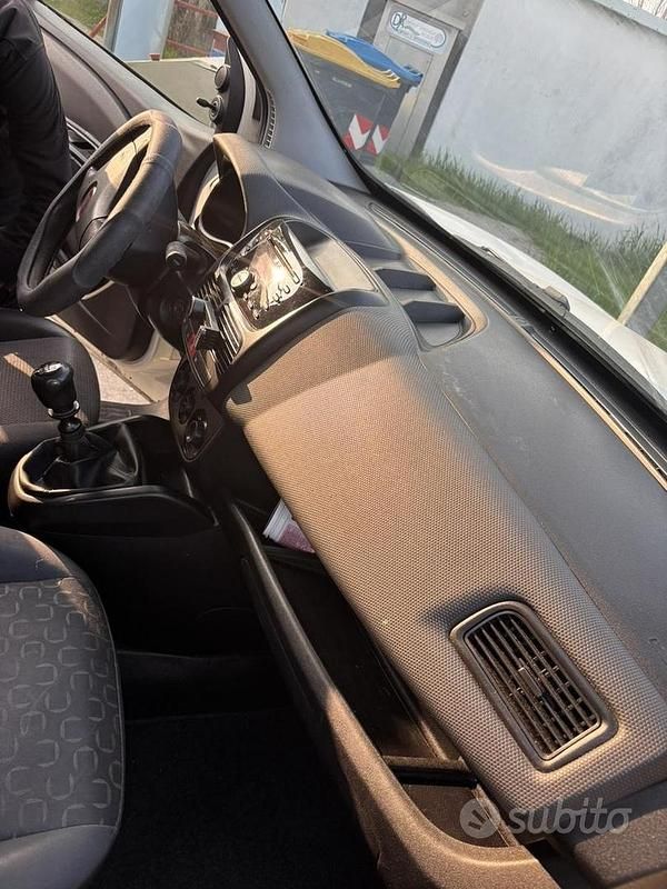 Usata Fiat Doblò 120 CV (88 kW) 2014 Bianco Monovolume