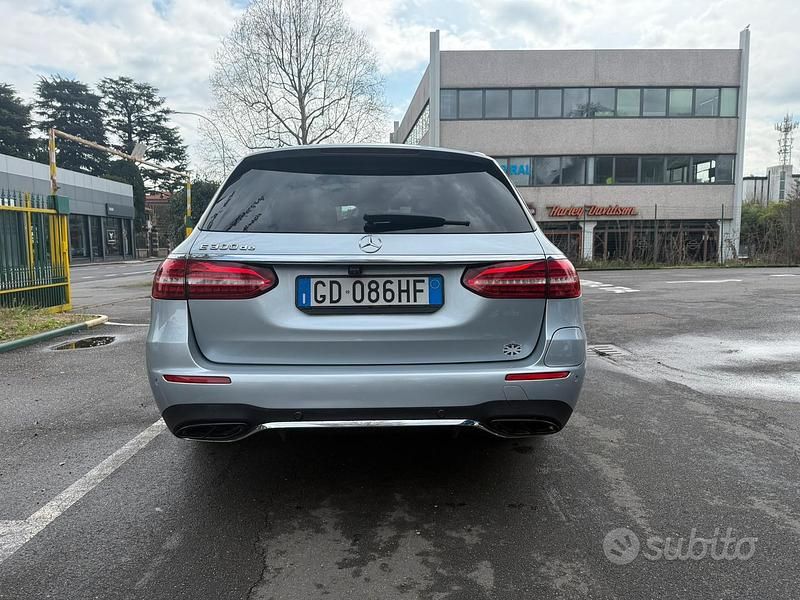 Usata Mercedes E300 2021 Grigio Station wagon
