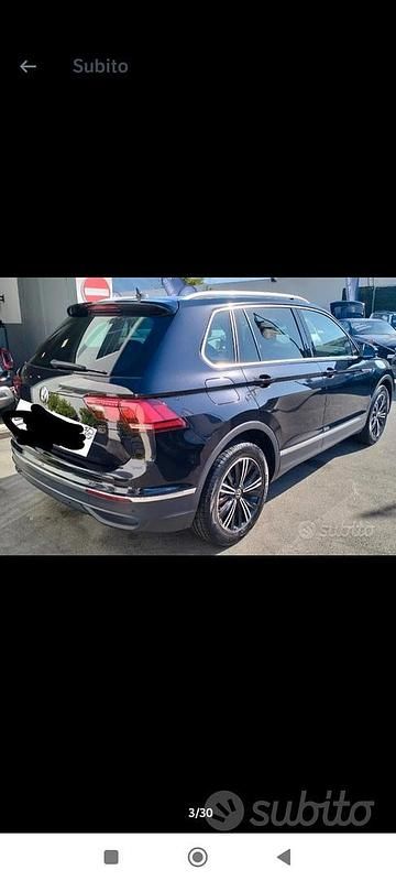 Usata VW Tiguan Life 122 CV (89 kW) 2021 Nero SUV