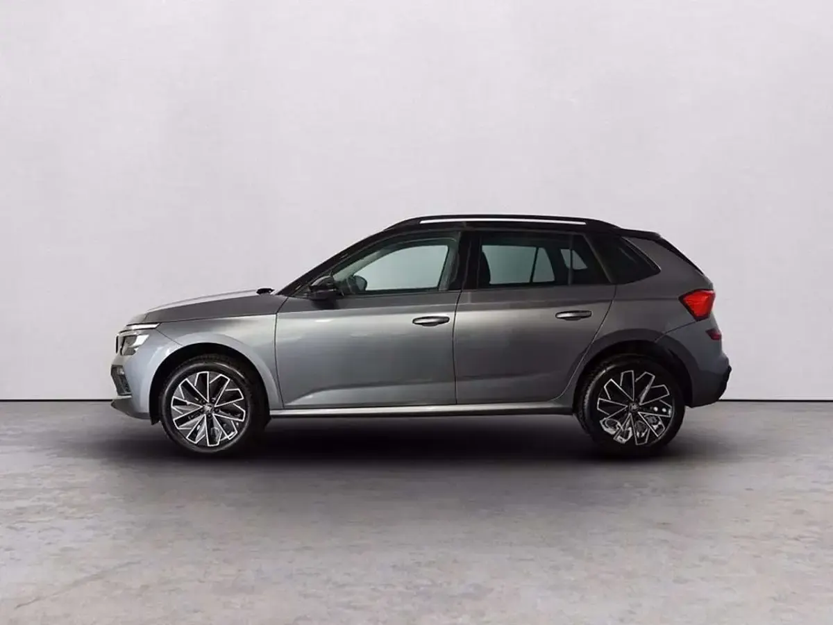Usata Skoda Kamiq 150 CV (110 kW) 2025 Grigio graphite metallizzato n SUV