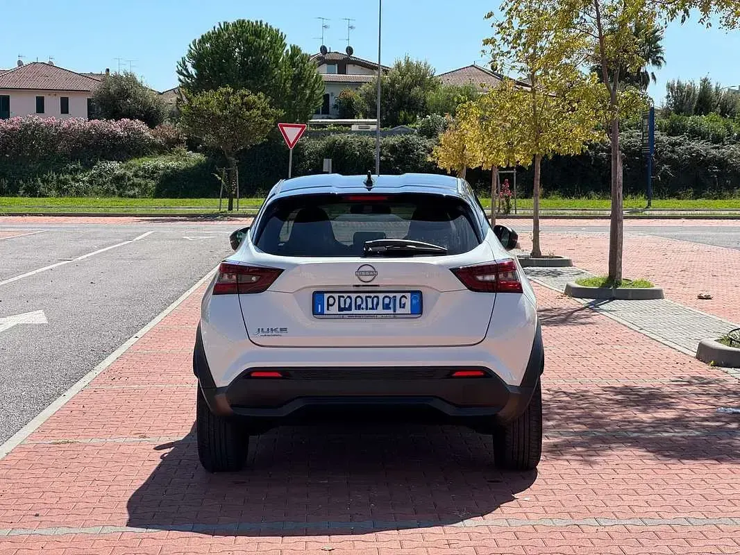 Usata Nissan Juke N-Connecta 114 CV (83 kW) 2023 Bianco SUV