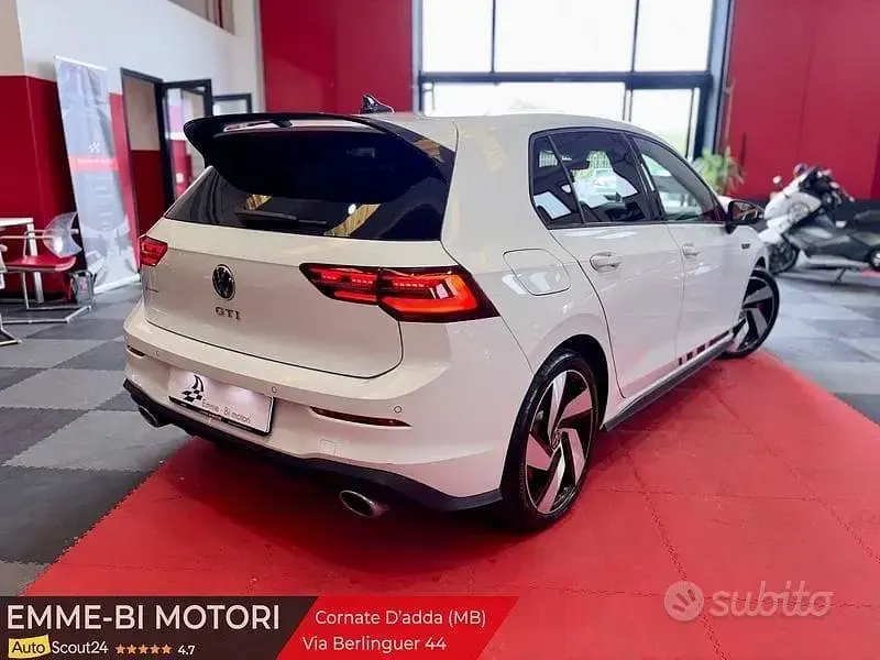 Usata VW Golf VIII GTI Clubsport 300 CV (220 kW) 2024 Bianco Utilitaria