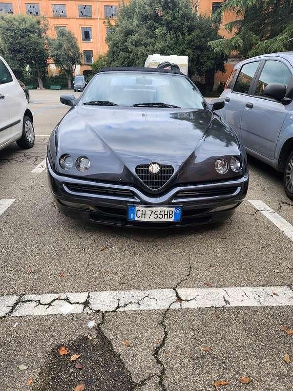 Usata 1997 Alfa Romeo Spider Cabrio | 8000 € (Buon prezzo) - Immagine 1/3