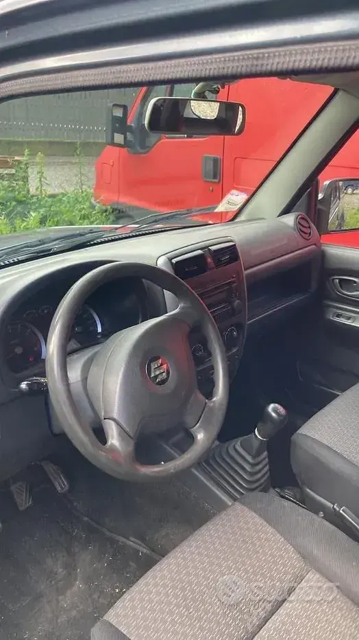 Usata Suzuki Jimny 65 CV (47 kW) 2008 Nero SUV