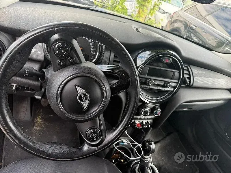 Usata Mini ONE 75 CV (55 kW) 2014 Nero Utilitaria