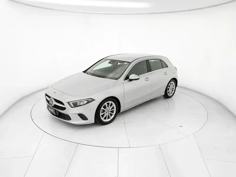 Usata Mercedes A180 Executive 116 CV (85 kW) 2019 Argento Berlina